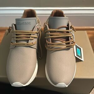 Brand new Esse ut Esse shoes color sand fringe